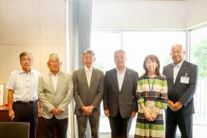 民生委員・児童委員委嘱に委嘱状を伝達