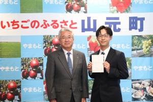 橋元町長とたかはし隊員