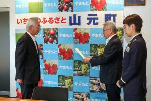 自衛官募集相談員委嘱状交付