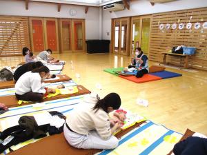 ベビーマッサージ2