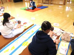 ベビーマッサージ1