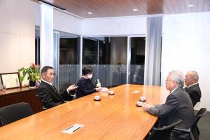 会談する橋元町長