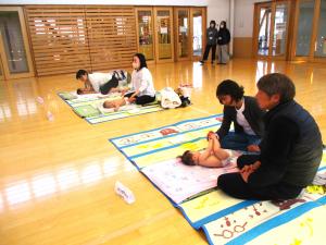 ベビーマッサージ1