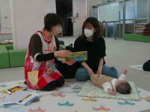 3～4か月児健診の様子1