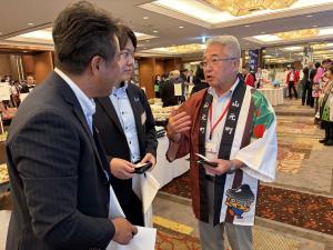 町の魅力をPRする橋元町長